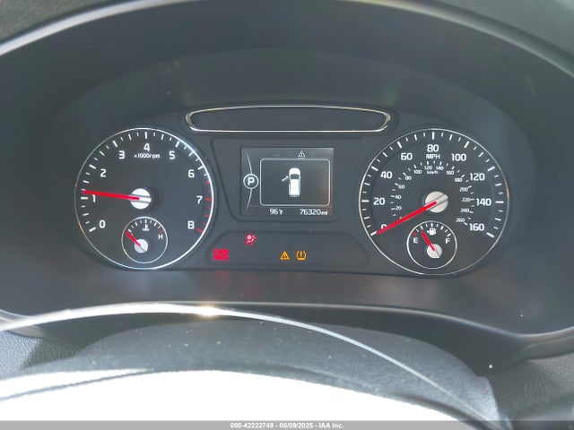 5XYPG4A55JG365667 KIA Sorento 3.3l Lx