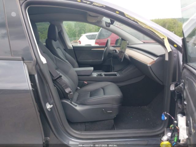 2023 TESLA MODEL Y 7SAYGDED2PF935181 Photo 4