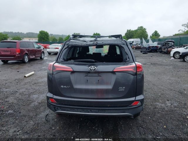 2T3RFREV8HW692272 Toyota Rav4 Xle