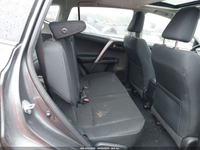2T3RFREV8HW692272 Toyota Rav4 Xle