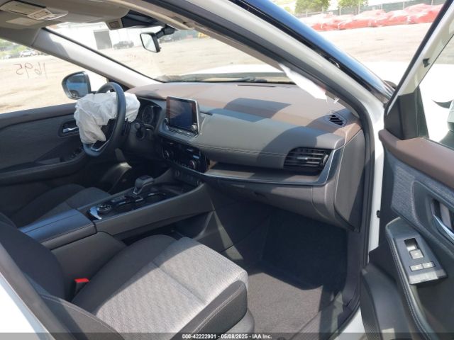 2021 NISSAN ROGUE JN8AT3BB5MW232242 Photo 4