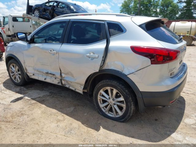 2018 NISSAN ROGUE SPORT JN1BJ1CPXJW105148 Photo 2