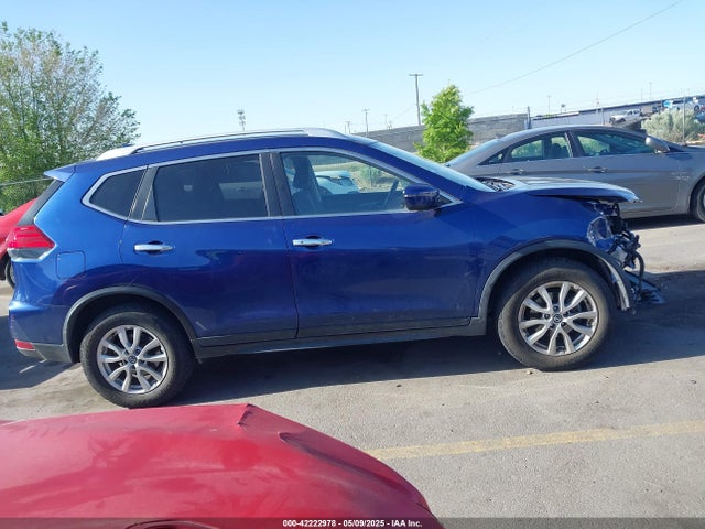 JN8AT2MV8HW001701 Nissan ROGUE SV