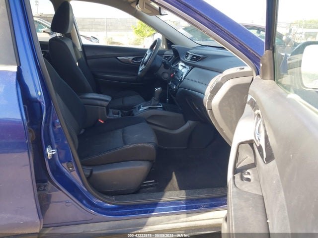 JN8AT2MV8HW001701 Nissan ROGUE SV
