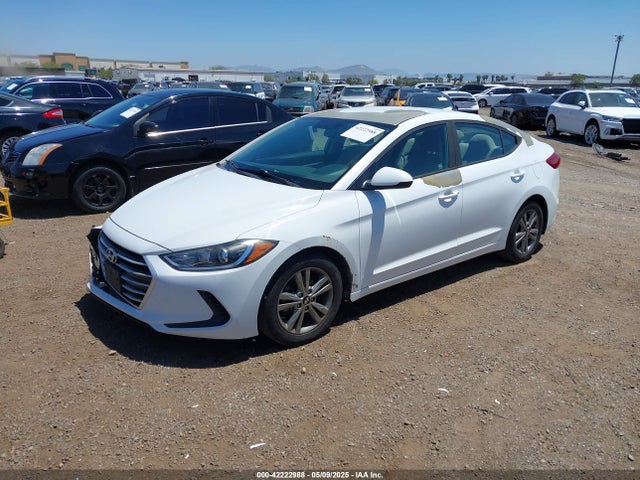 5NPD84LF0JH275597 Hyundai ELANTRA SEL