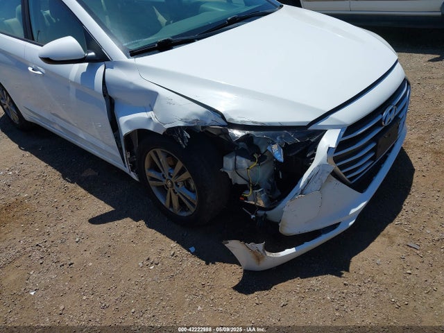 5NPD84LF0JH275597 Hyundai ELANTRA SEL