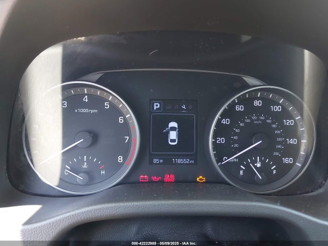 5NPD84LF0JH275597 Hyundai ELANTRA SEL