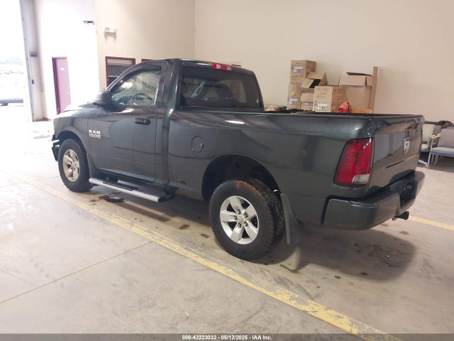 3C6JR6AG1HG778704 RAM 1500 Express  4x2 6'4 Box
