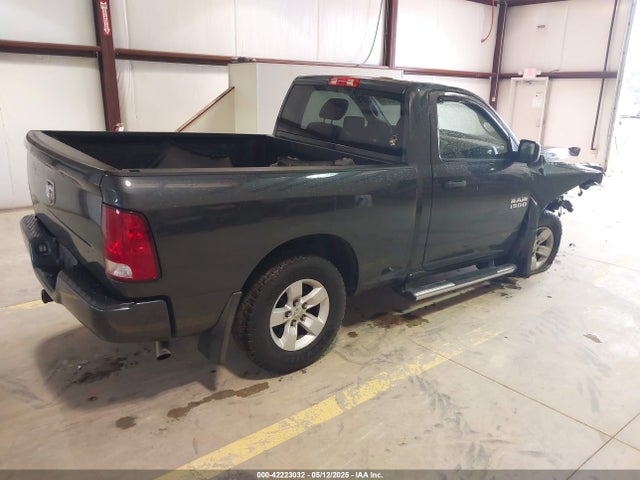 3C6JR6AG1HG778704 RAM 1500 Express  4x2 6'4 Box