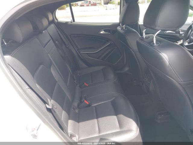 WDCTG4EB9KJ550931 Mercedes-Benz GLA 250