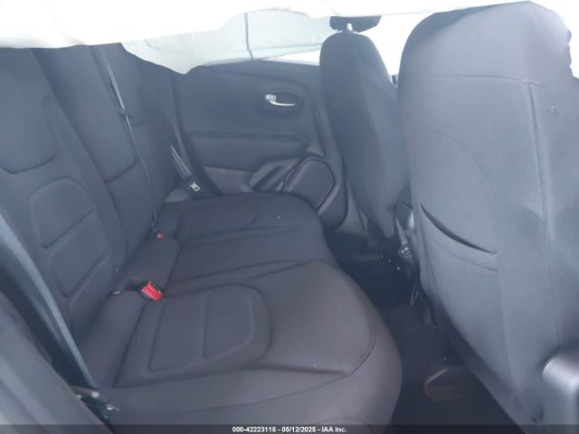 2022 JEEP RENEGADE ZACNJDB10NPN44657 Photo 7