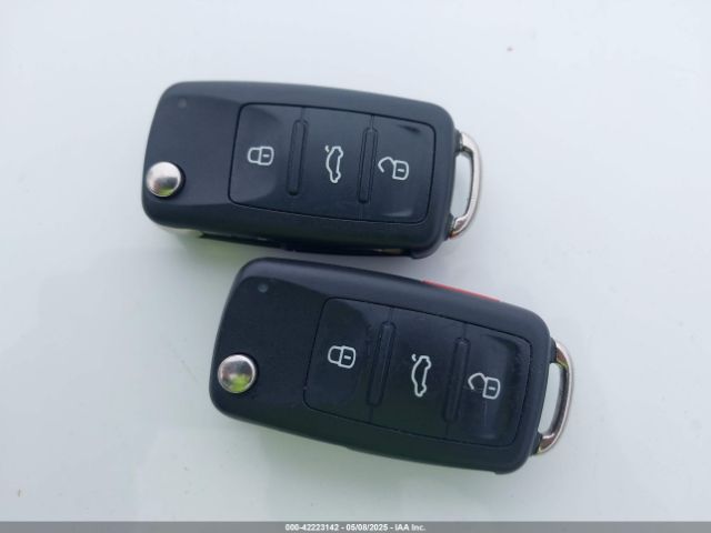 3VWDB7AJ3JM224323 Volkswagen Jetta 1.4t Se/1.4t Wolfsburg Edition