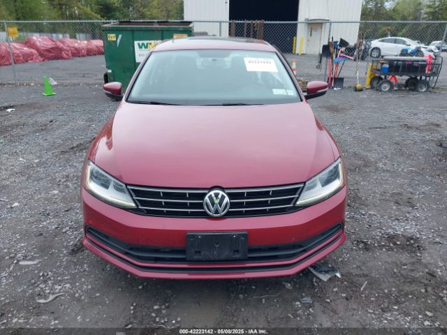 3VWDB7AJ3JM224323 Volkswagen Jetta 1.4t Se/1.4t Wolfsburg Edition