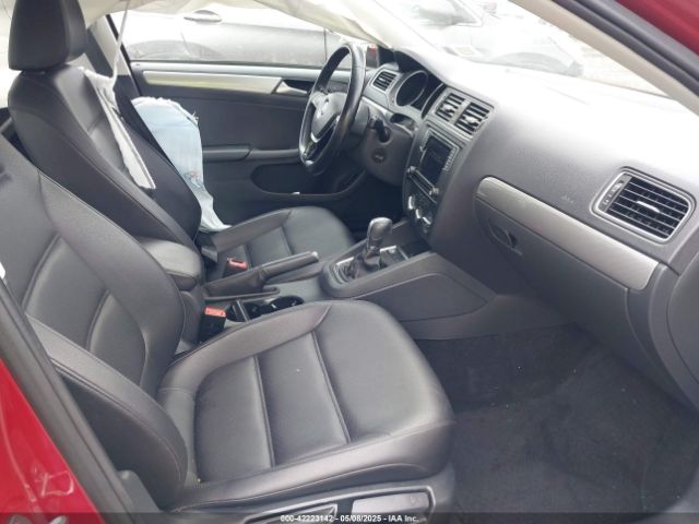 3VWDB7AJ3JM224323 Volkswagen Jetta 1.4t Se/1.4t Wolfsburg Edition