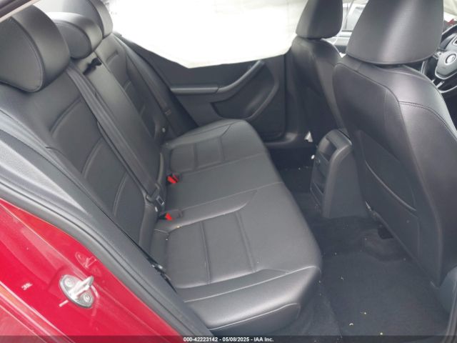 3VWDB7AJ3JM224323 Volkswagen Jetta 1.4t Se/1.4t Wolfsburg Edition