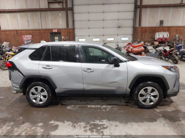 2T3F1RFV1NW314354 Toyota RAV4 LE