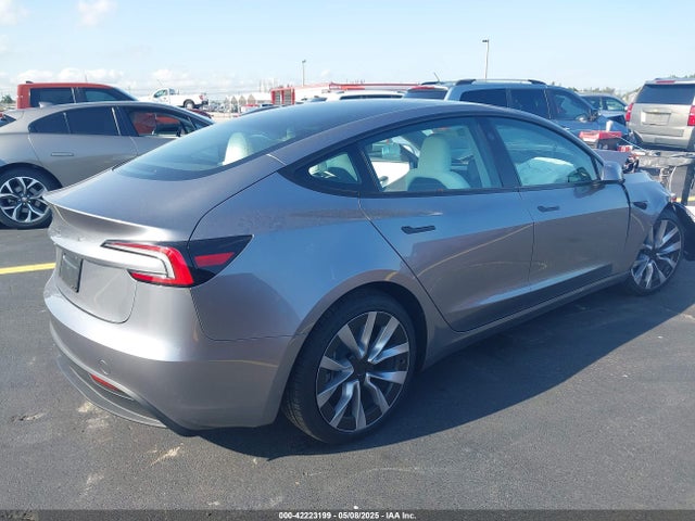 2025 TESLA MODEL 3 5YJ3E1EA1SF993826 Photo 3