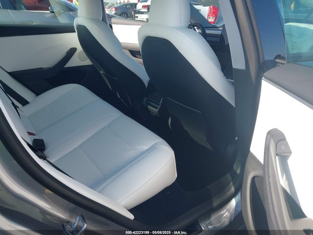 2025 TESLA MODEL 3 5YJ3E1EA1SF993826 Photo 7