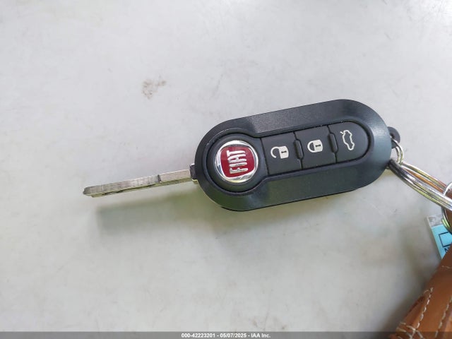 2019 FIAT 500 3C3CFFKH7KT716504 Photo 10