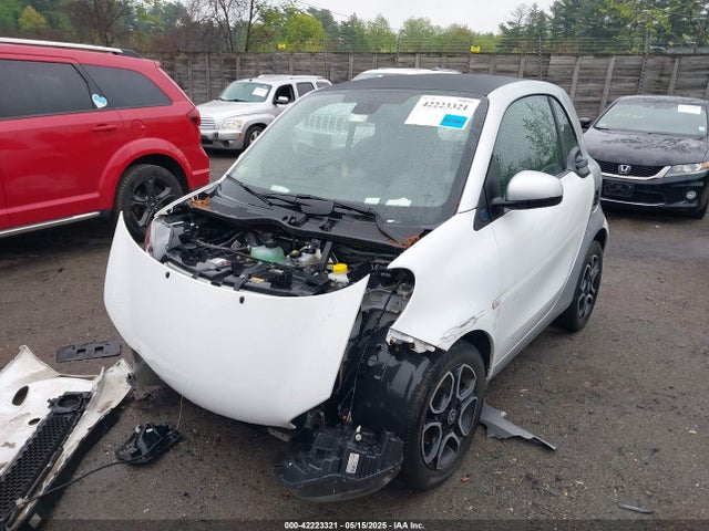 Smart M780 2019 WMEFJ9BA1KK375602 Image 2