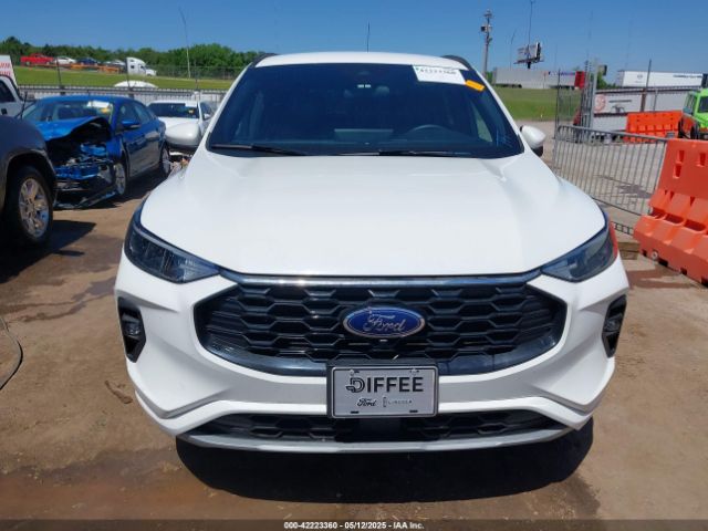 1FMCU9NA9PUA02318 Ford Escape St-line Select