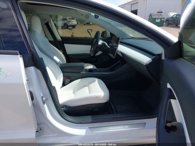5YJ3E1EB4KF517787 Tesla Model 3 Long Range/performance