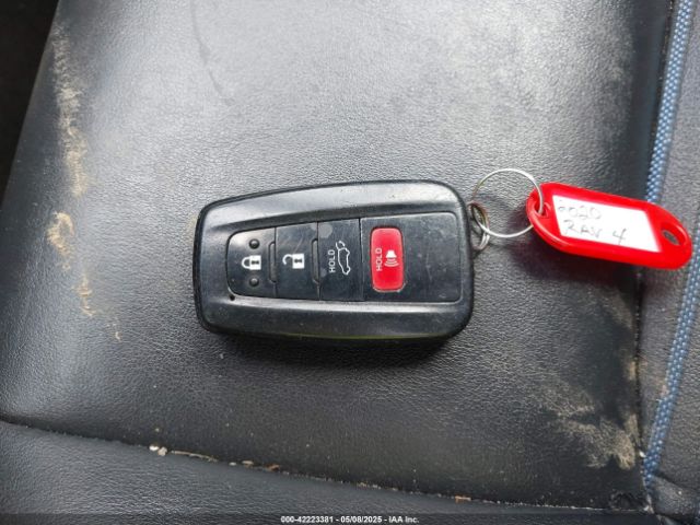 2020 TOYOTA RAV4 HYBRID JTMEWRFV7LJ037797 Photo 10