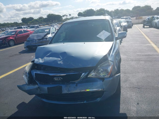 KNDMH4C77E6548379 KIA SEDONA EX
