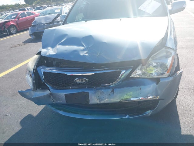 KNDMH4C77E6548379 KIA SEDONA EX