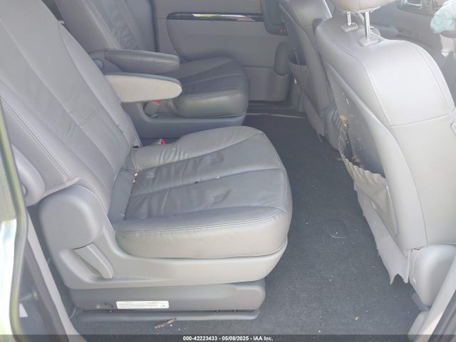 KNDMH4C77E6548379 KIA SEDONA EX