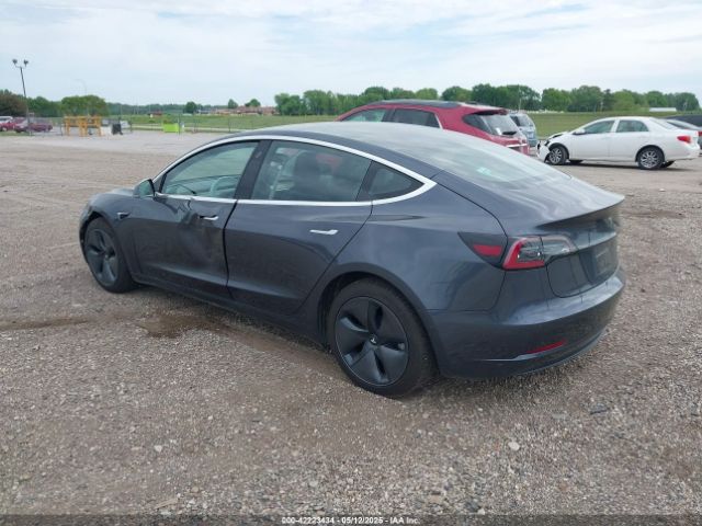 2018 TESLA MODEL 3 5YJ3E1EB4JF112379 Photo 2