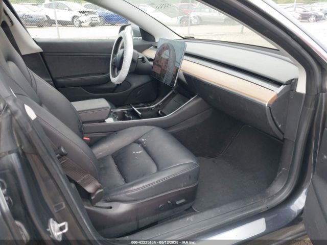 2018 TESLA MODEL 3 5YJ3E1EB4JF112379 Photo 4
