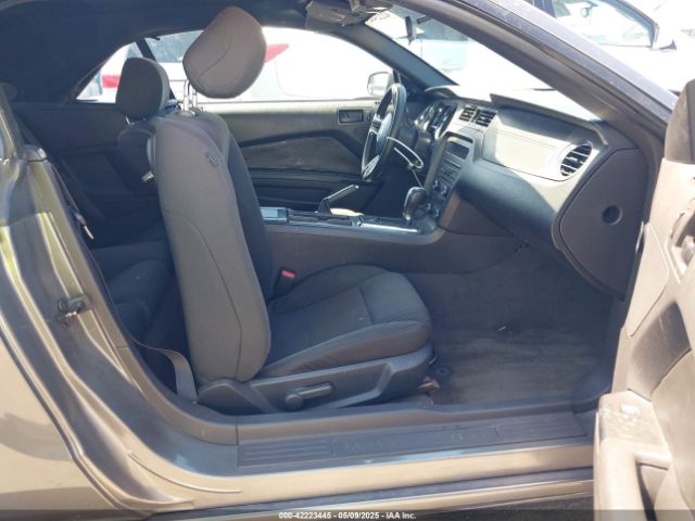 1ZVBP8EM9E5328667 Ford Mustang V6
