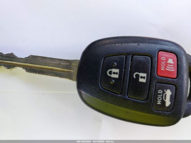 2T1BURHE1GC586368 Toyota COROLLA LE