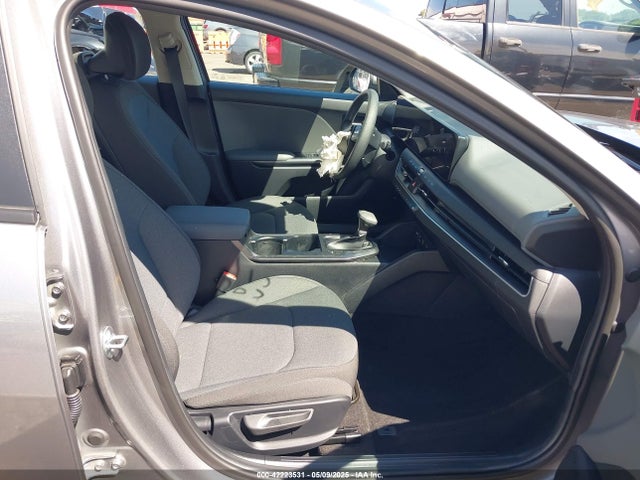 KIA 2025 2025 3KPFT4DE5SE027901 Image 5