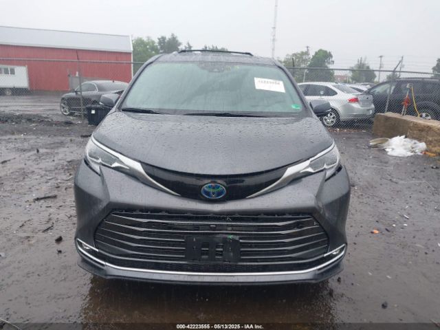 5TDESKFC7SS171311 Toyota Sienna Platinum