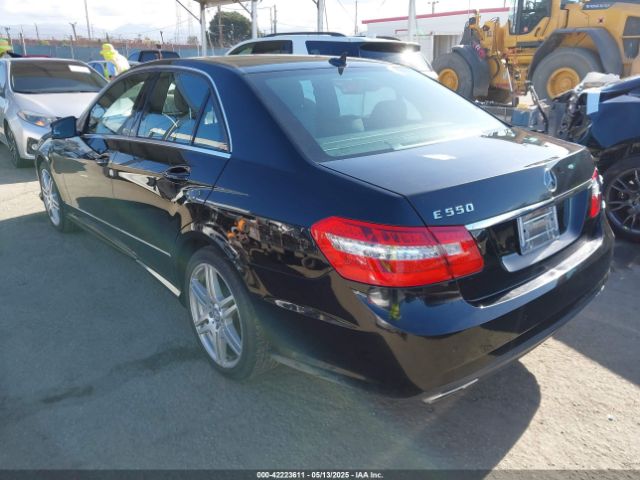 2010 MERCEDES-BENZ E 550 WDDHF7CB0AA103749 Photo 2