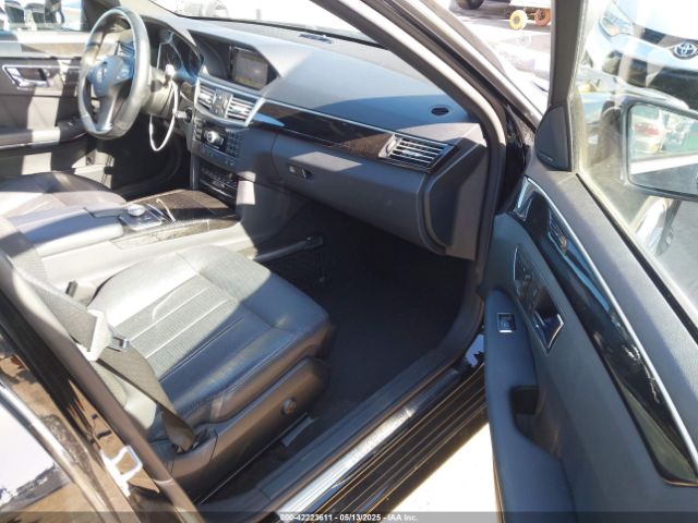 2010 MERCEDES-BENZ E 550 WDDHF7CB0AA103749 Photo 4