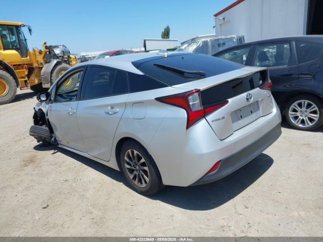 2022 TOYOTA PRIUS JTDKAMFU5N3188107 Photo 2