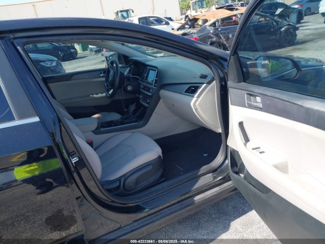 5NPE24AF3KH759550 Hyundai SONATA SE