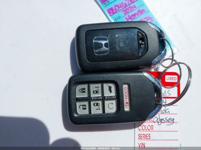 5FNRL6H88RB046282 Honda Odyssey Touring