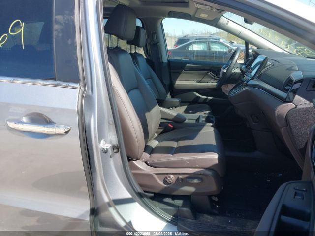 5FNRL6H88RB046282 Honda Odyssey Touring