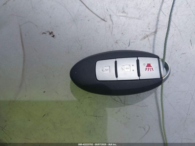 JN8AE2KP5E9103563 Nissan QUEST S