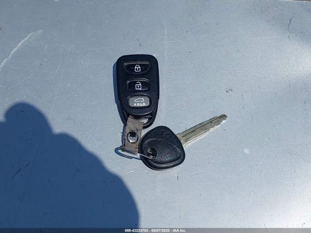 KMHDH4AE9FU261751 Hyundai ELANTRA SE