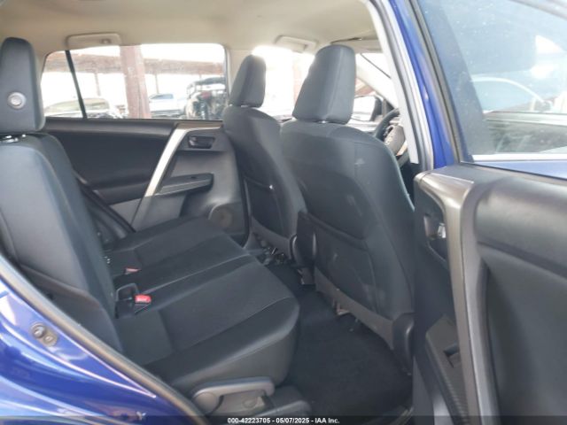 2T3ZFREVXFW187024 Toyota RAV4 LE