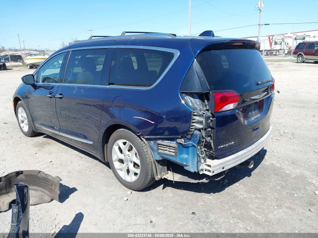 2C4RC1BGXJR126520 Chrysler Pacifica Touring L