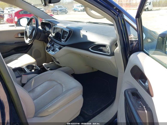 2C4RC1BGXJR126520 Chrysler Pacifica Touring L