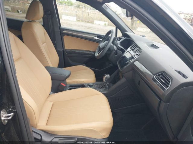 2024 VOLKSWAGEN TIGUAN 3VVMB7AX7RM042855 Photo 4