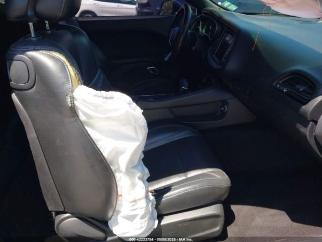 2C3CDZAG3JH258838 Dodge Challenger Sxt Plus