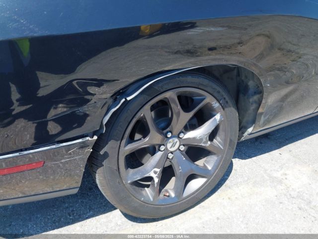 2C3CDZAG3JH258838 Dodge Challenger Sxt Plus